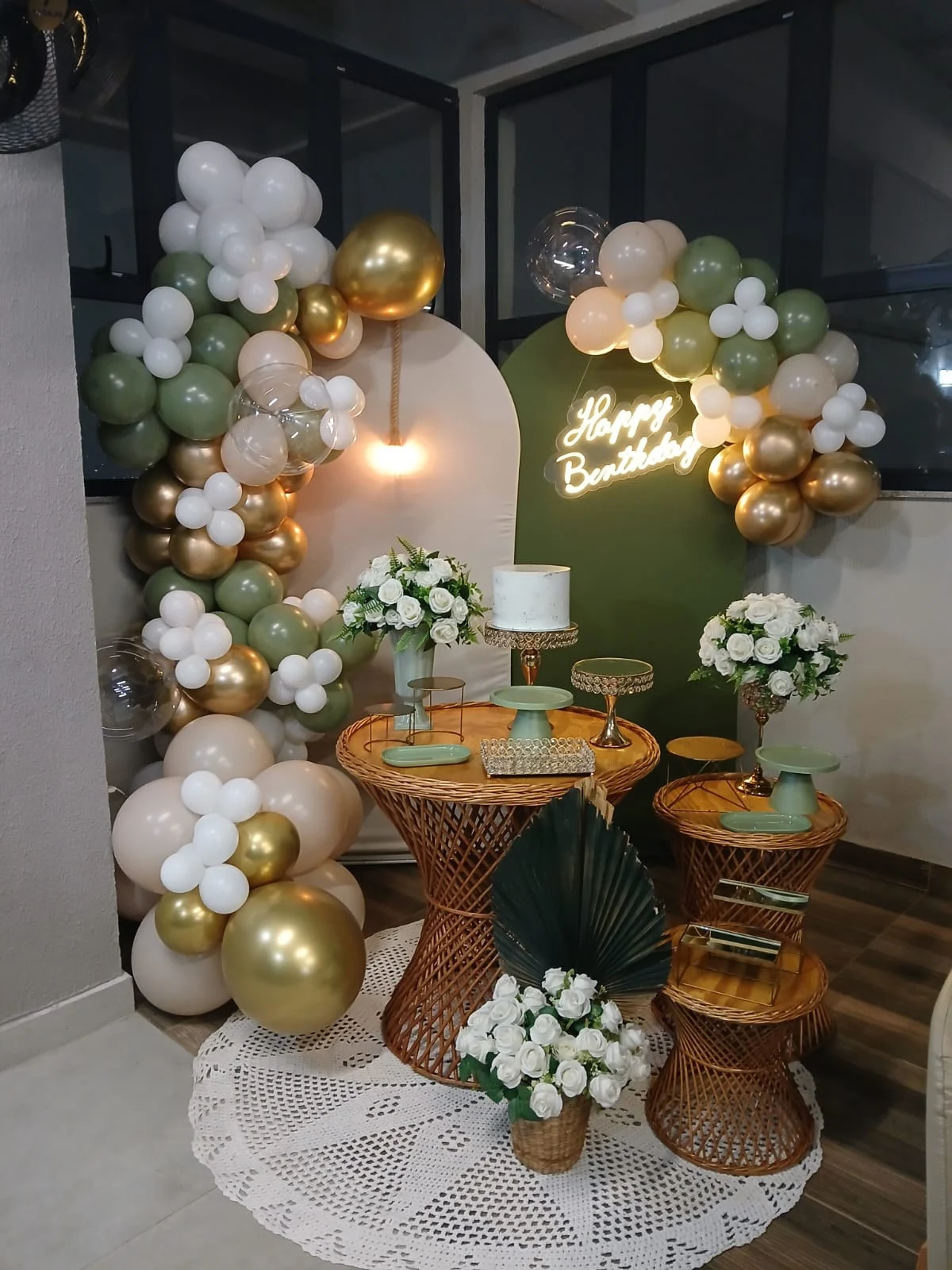 Delicadeza em verde e dourado
